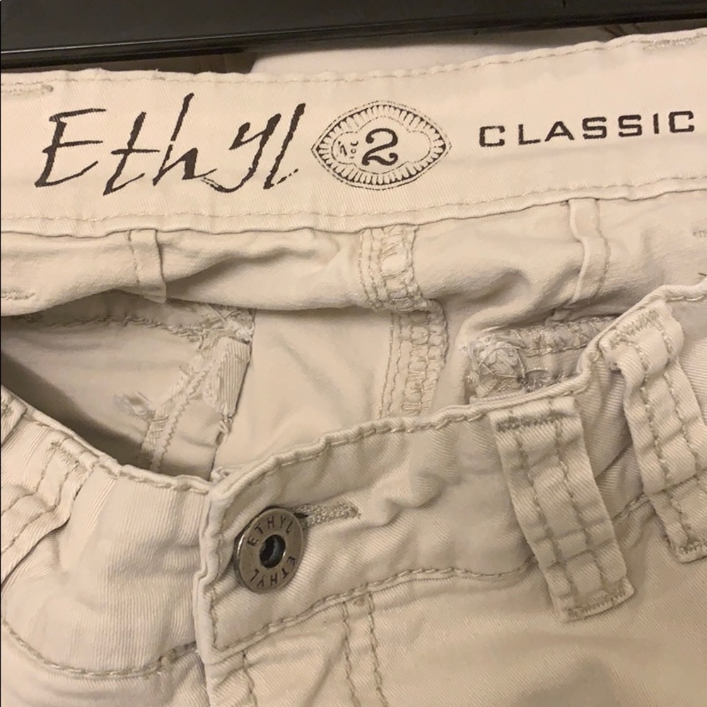 GentlyUsed Ethyl2 Classic Women Shorts: Size: 28 - Picture 7 of 7